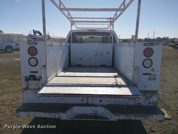 image for item EC1275 2016 Ford F250 Super Duty utility bed pickup truck