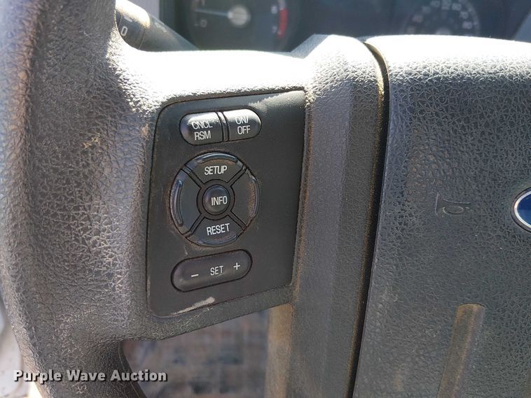 image for item EC1275 2016 Ford F250 Super Duty utility bed pickup truck