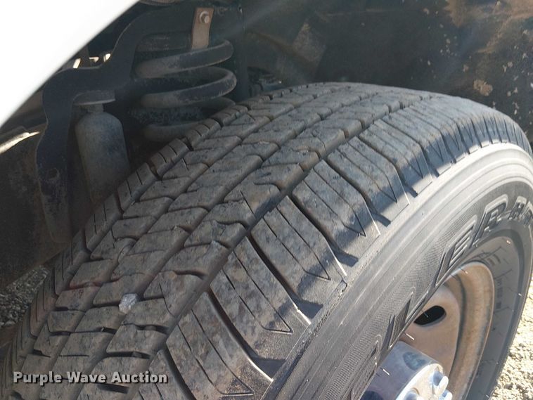 image for item EC1275 2016 Ford F250 Super Duty utility bed pickup truck