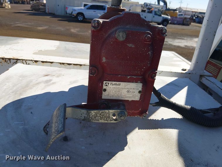 image for item EC1275 2016 Ford F250 Super Duty utility bed pickup truck