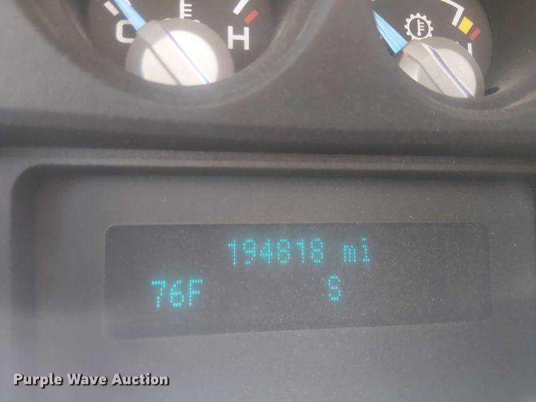 image for item EC1275 2016 Ford F250 Super Duty utility bed pickup truck