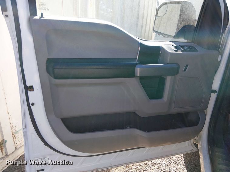 image for item EC1279 2015 Ford F150 SuperCrew pickup truck