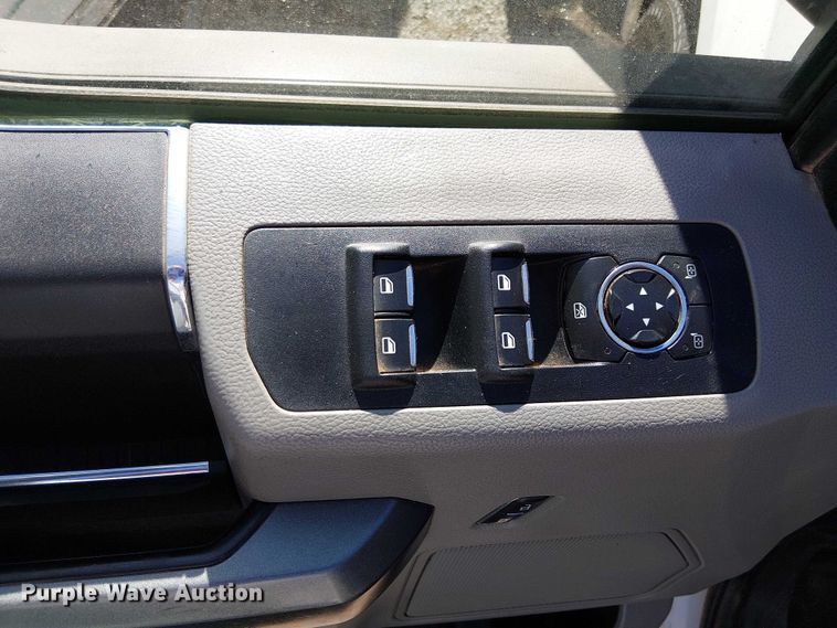 image for item EC1279 2015 Ford F150 SuperCrew pickup truck