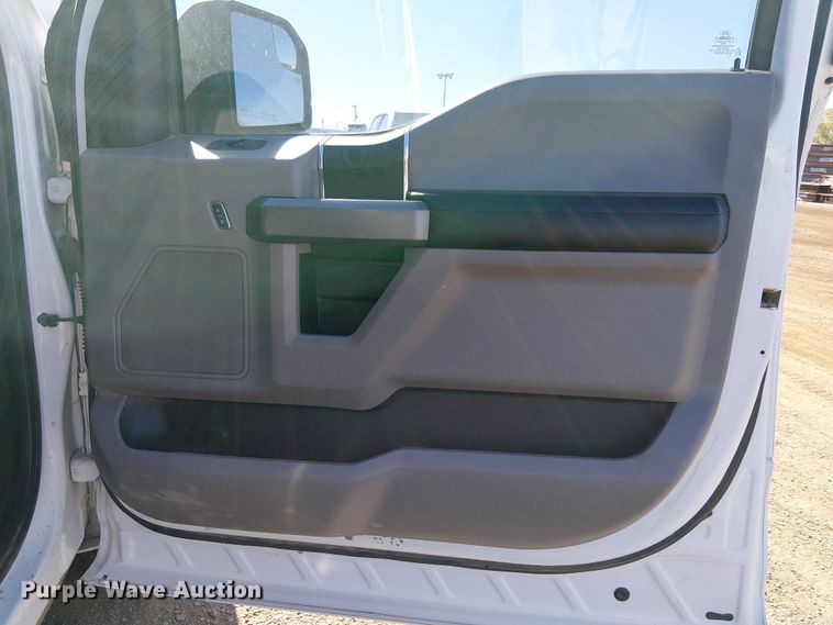 image for item EC1279 2015 Ford F150 SuperCrew pickup truck