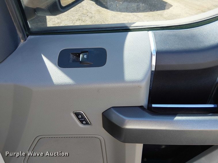 image for item EC1279 2015 Ford F150 SuperCrew pickup truck