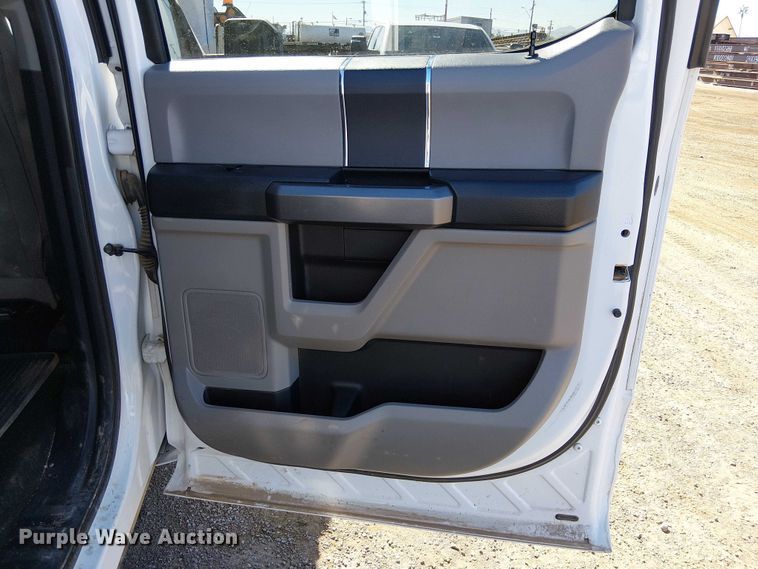 image for item EC1279 2015 Ford F150 SuperCrew pickup truck