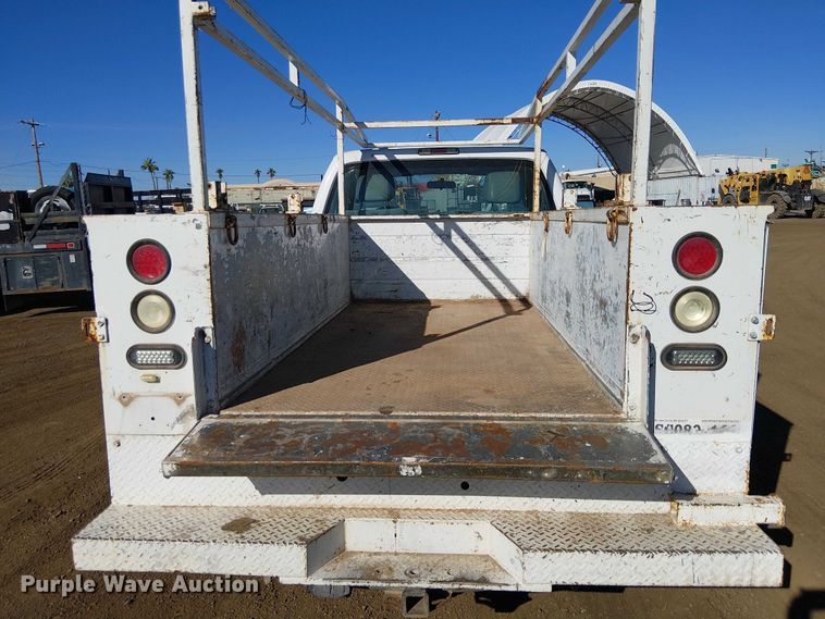 image for item EC1287 2015 Ford F250 Super Duty utility bed pickup truck