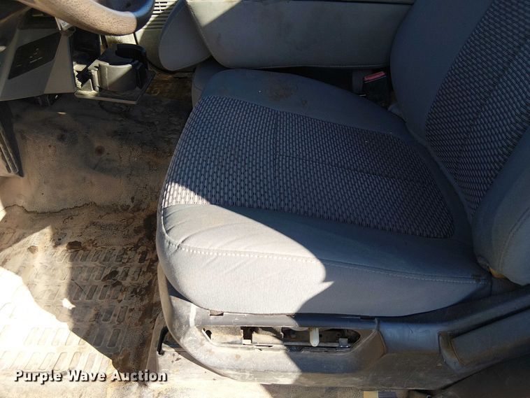 image for item EC1287 2015 Ford F250 Super Duty utility bed pickup truck