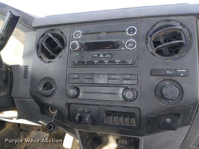 image for item EC1287 2015 Ford F250 Super Duty utility bed pickup truck