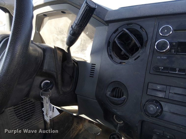 image for item EC1287 2015 Ford F250 Super Duty utility bed pickup truck