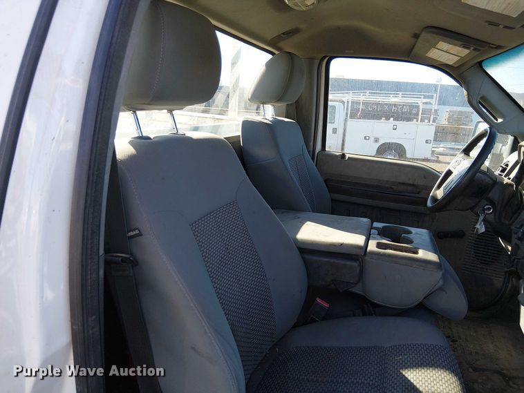 image for item EC1287 2015 Ford F250 Super Duty utility bed pickup truck