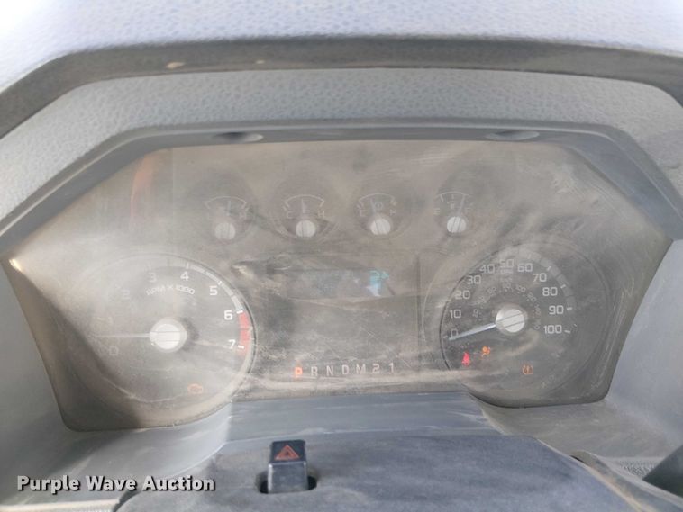 image for item EC1287 2015 Ford F250 Super Duty utility bed pickup truck