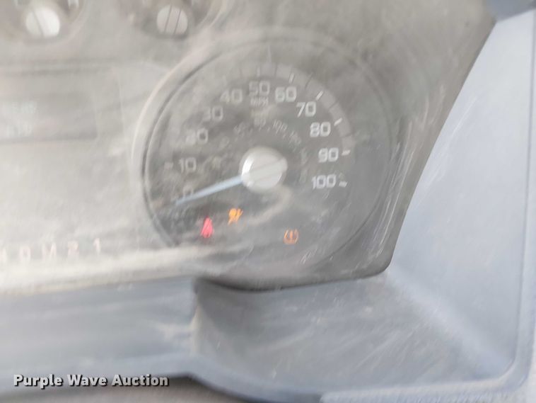 image for item EC1287 2015 Ford F250 Super Duty utility bed pickup truck