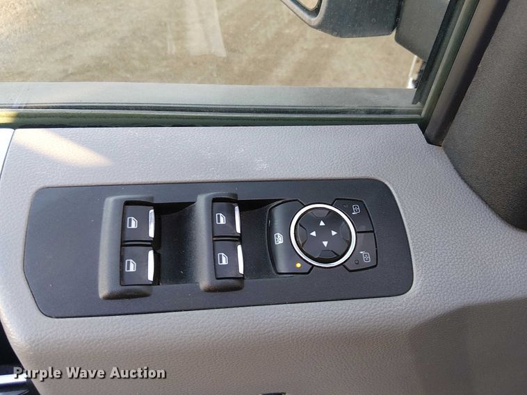 image for item EC1289 2016 Ford F150 SuperCrew pickup truck