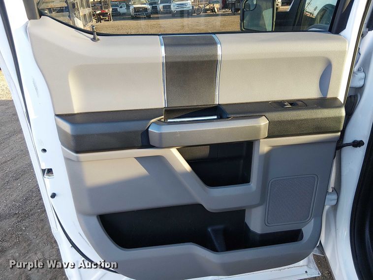 image for item EC1289 2016 Ford F150 SuperCrew pickup truck