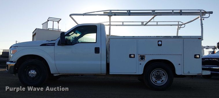 image for item EC1290 2015 Ford   F250 Super Duty utility bed pickup truck