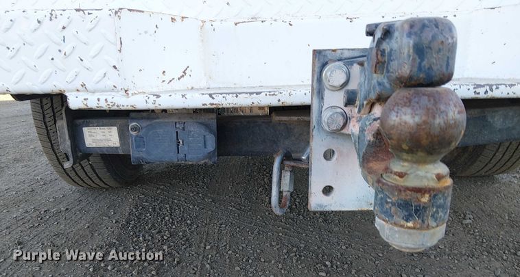 image for item EC1290 2015 Ford   F250 Super Duty utility bed pickup truck