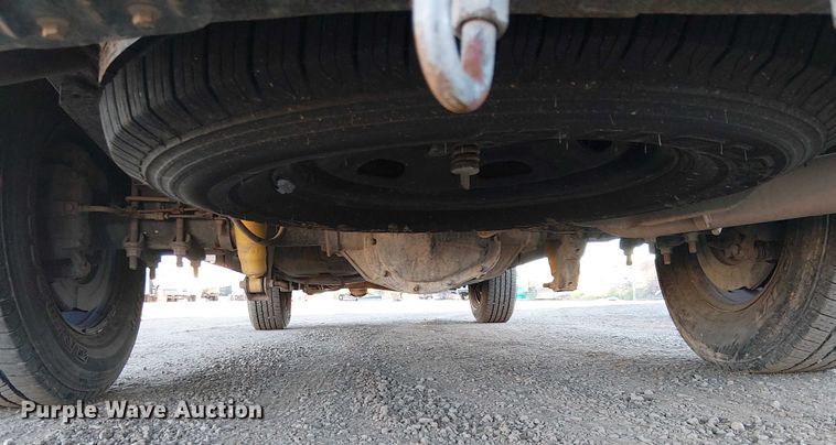 image for item EC1290 2015 Ford   F250 Super Duty utility bed pickup truck