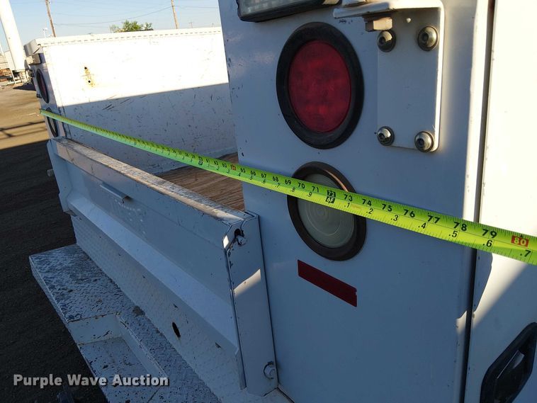 image for item EC1290 2015 Ford   F250 Super Duty utility bed pickup truck