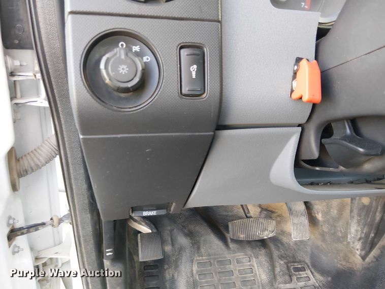 image for item EC1290 2015 Ford   F250 Super Duty utility bed pickup truck