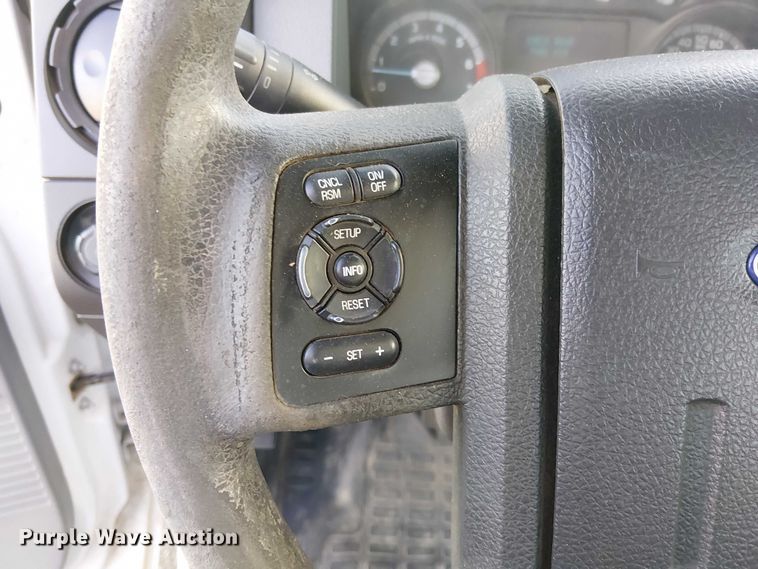 image for item EC1290 2015 Ford   F250 Super Duty utility bed pickup truck