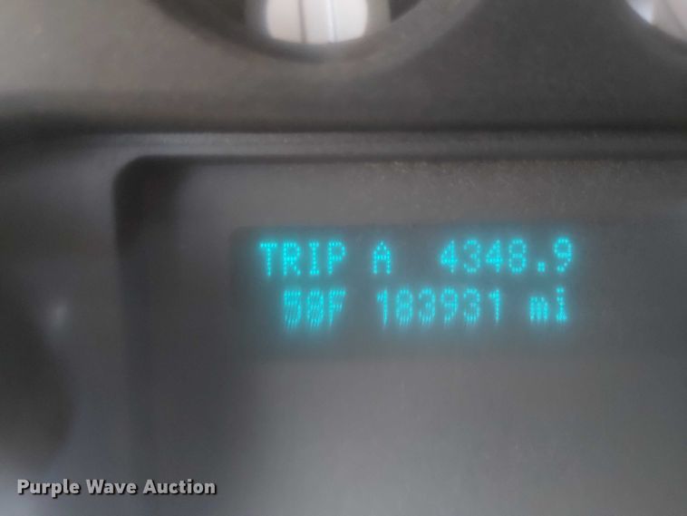 image for item EC1290 2015 Ford   F250 Super Duty utility bed pickup truck