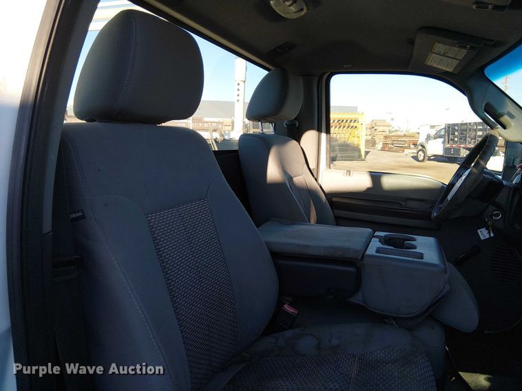 image for item EC1290 2015 Ford   F250 Super Duty utility bed pickup truck