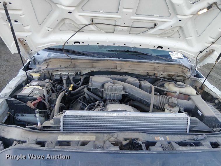 image for item EC1290 2015 Ford   F250 Super Duty utility bed pickup truck