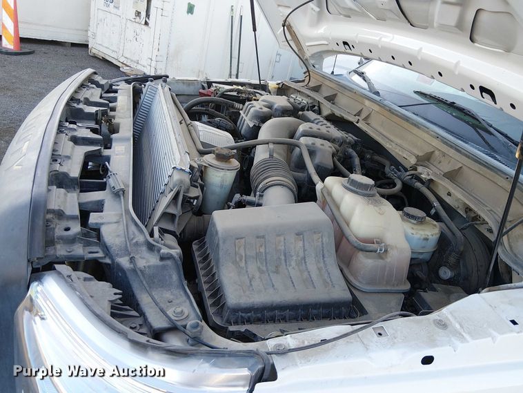 image for item EC1290 2015 Ford   F250 Super Duty utility bed pickup truck