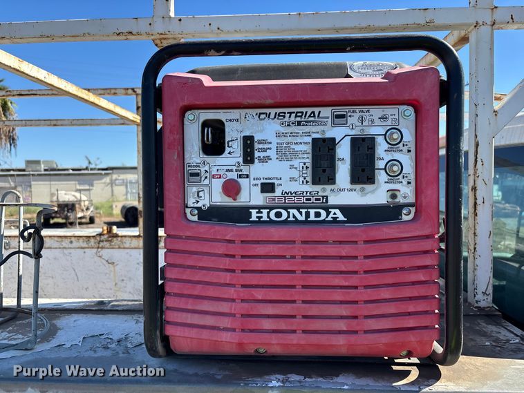 image for item EC1304 2016 Ford F250 Super Duty utility bed pickup truck