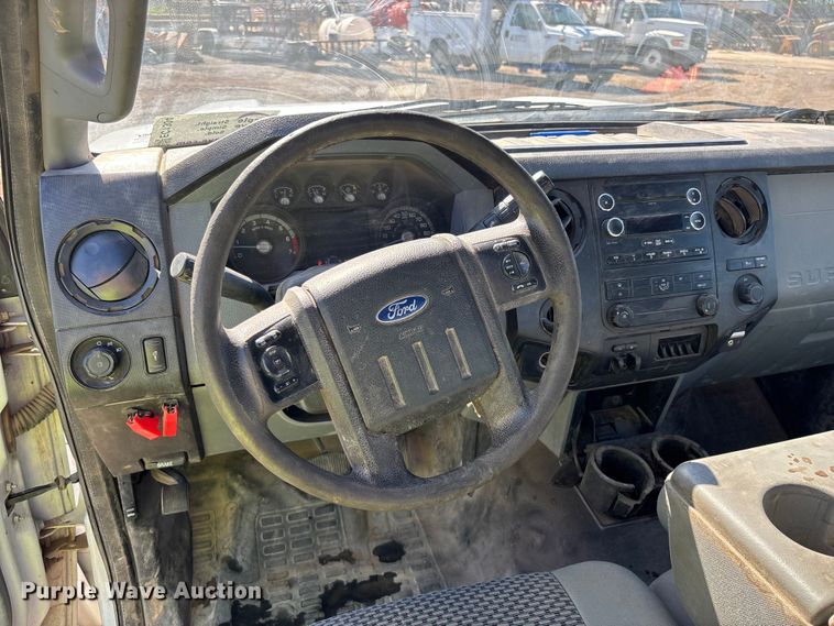 image for item EC1304 2016 Ford F250 Super Duty utility bed pickup truck