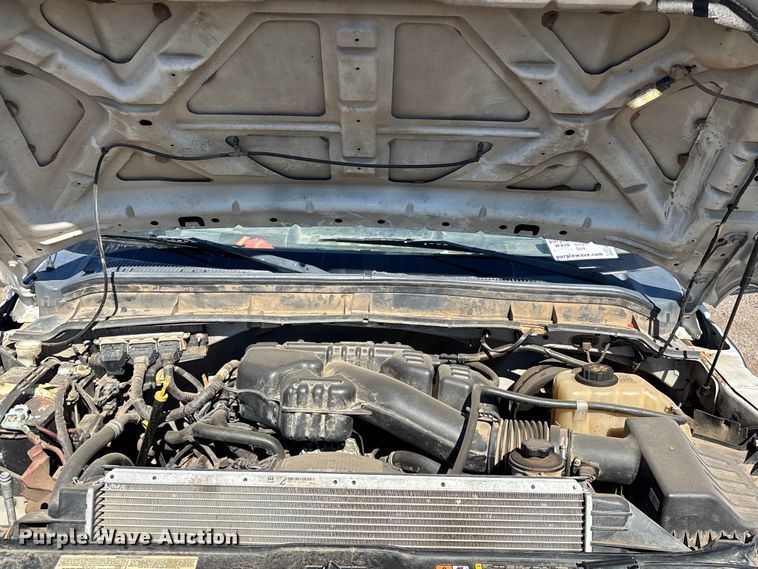 image for item EC1304 2016 Ford F250 Super Duty utility bed pickup truck