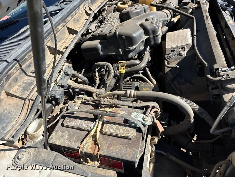 image for item EC1304 2016 Ford F250 Super Duty utility bed pickup truck