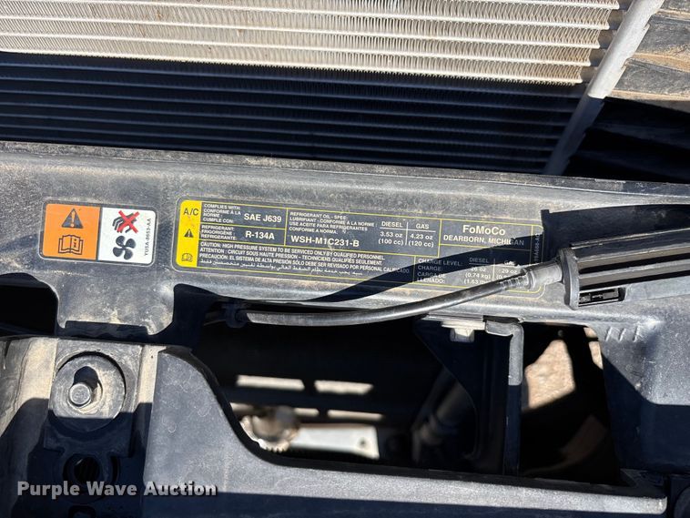 image for item EC1304 2016 Ford F250 Super Duty utility bed pickup truck