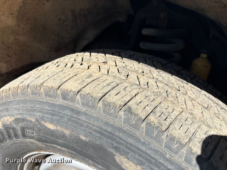 image for item EC1304 2016 Ford F250 Super Duty utility bed pickup truck