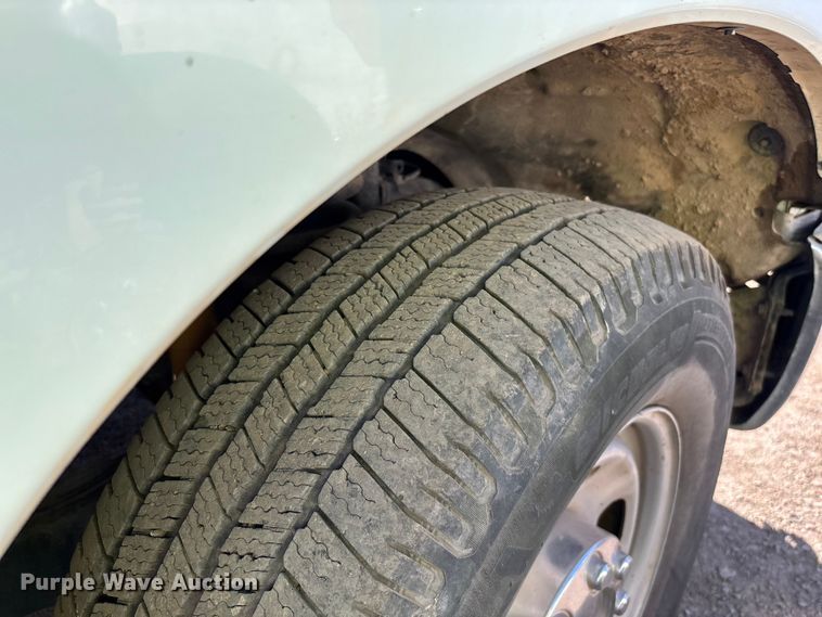 image for item EC1304 2016 Ford F250 Super Duty utility bed pickup truck