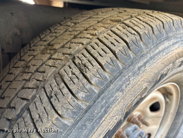 image for item EC1304 2016 Ford F250 Super Duty utility bed pickup truck