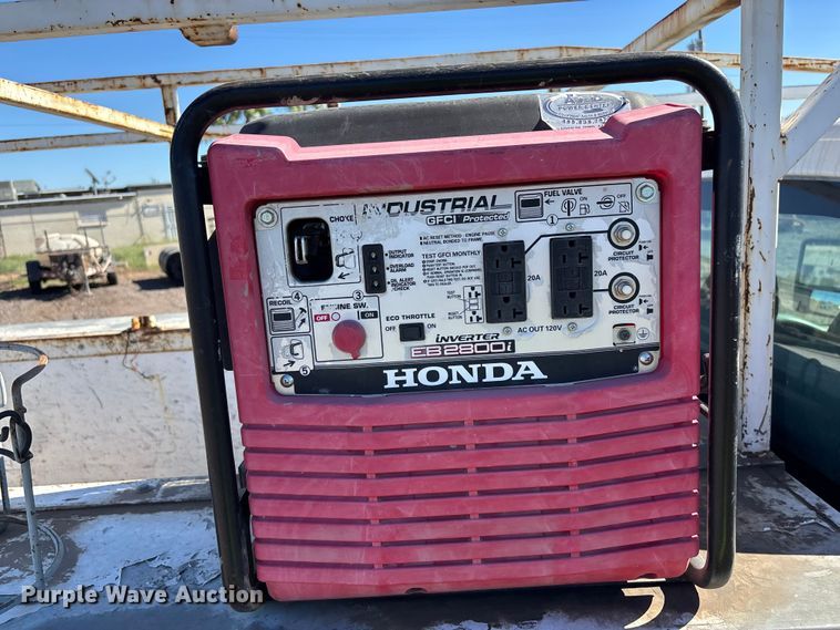 image for item EC1304 2016 Ford F250 Super Duty utility bed pickup truck