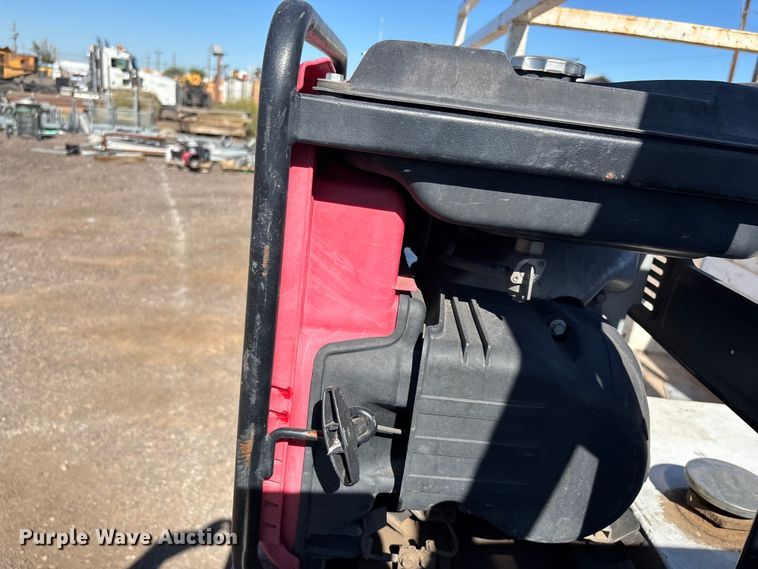 image for item EC1304 2016 Ford F250 Super Duty utility bed pickup truck