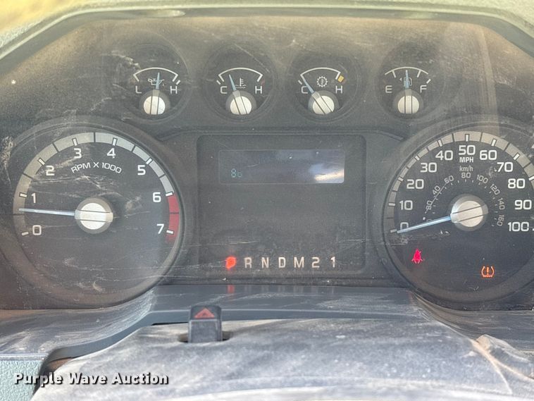 image for item EC1304 2016 Ford F250 Super Duty utility bed pickup truck