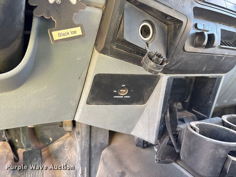 image for item EC1304 2016 Ford F250 Super Duty utility bed pickup truck