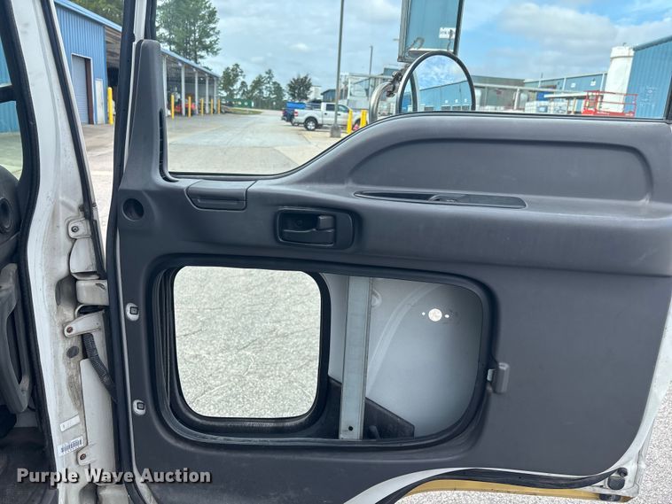 image for item EC3868 2008 GMC T6500 box truck