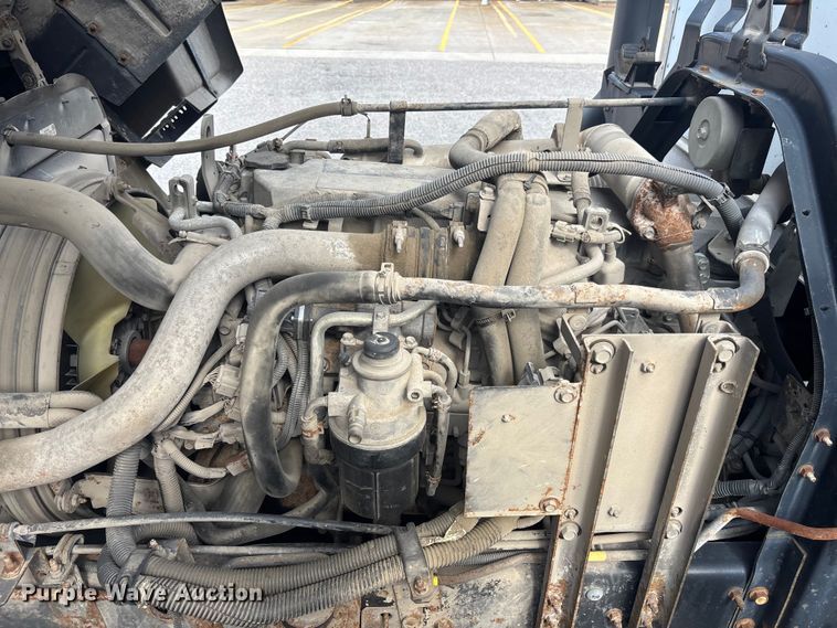 image for item EC3868 2008 GMC T6500 box truck