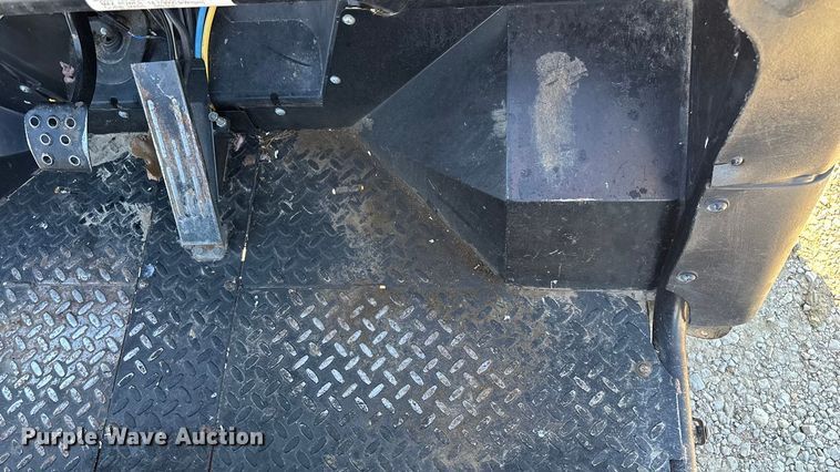 image for item ED2447 2015 Kawasaki Mule 4010 utility vehicle