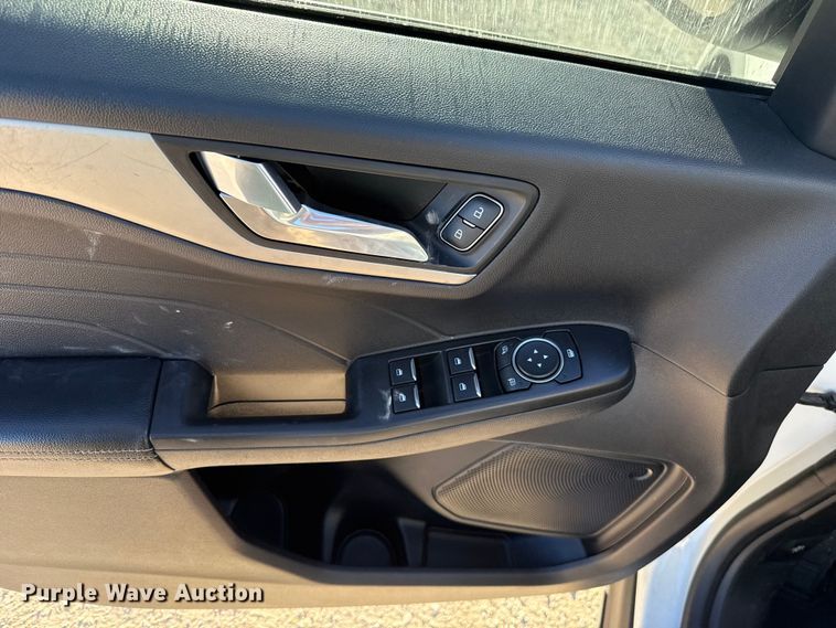 image for item EE3431 2021 Ford Escape SE SUV