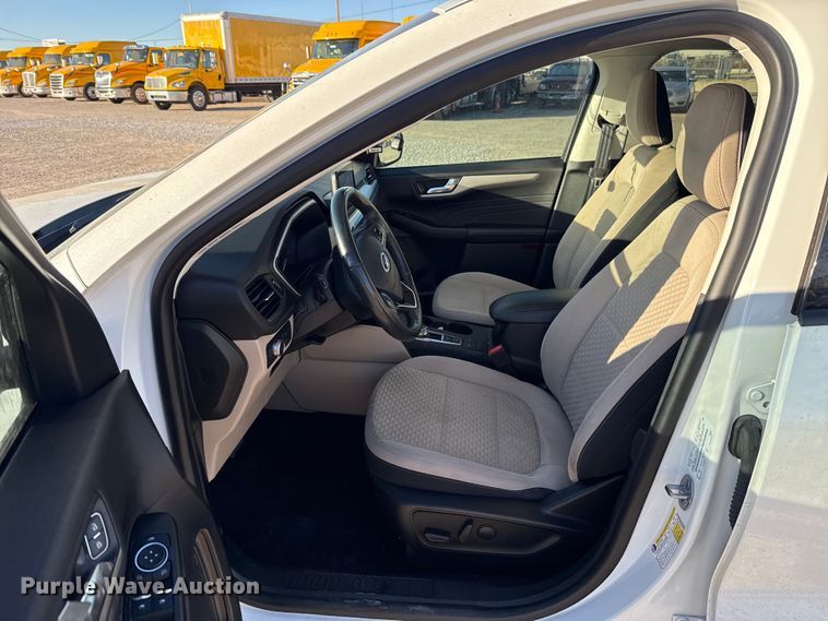 image for item EE3431 2021 Ford Escape SE SUV