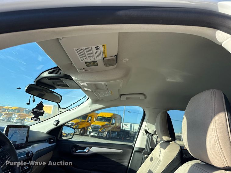 image for item EE3431 2021 Ford Escape SE SUV