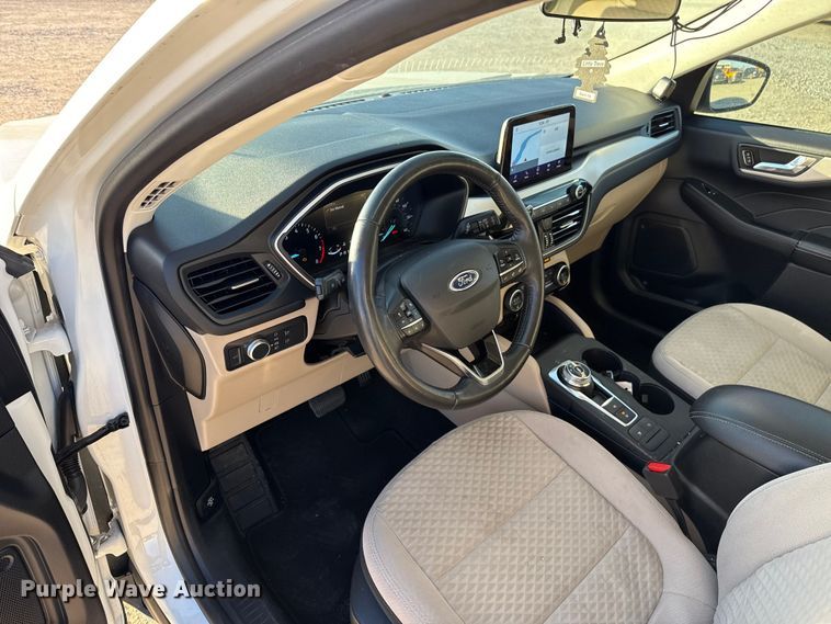 image for item EE3431 2021 Ford Escape SE SUV