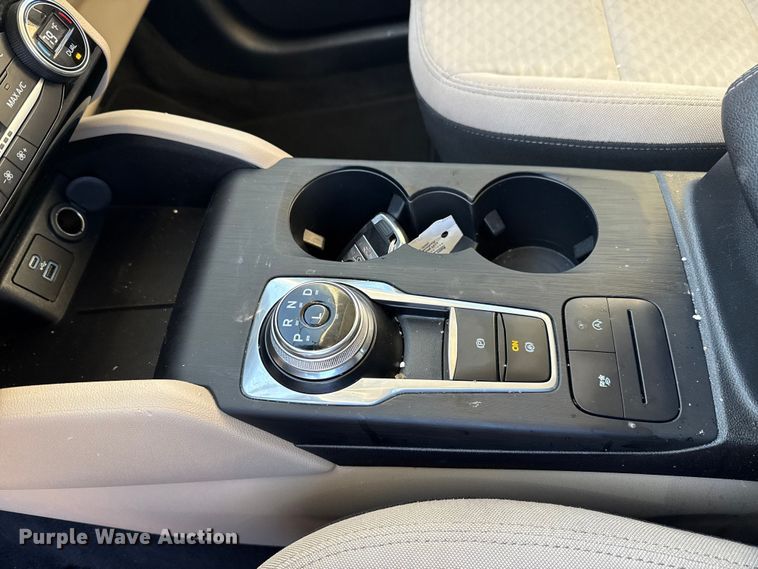 image for item EE3431 2021 Ford Escape SE SUV