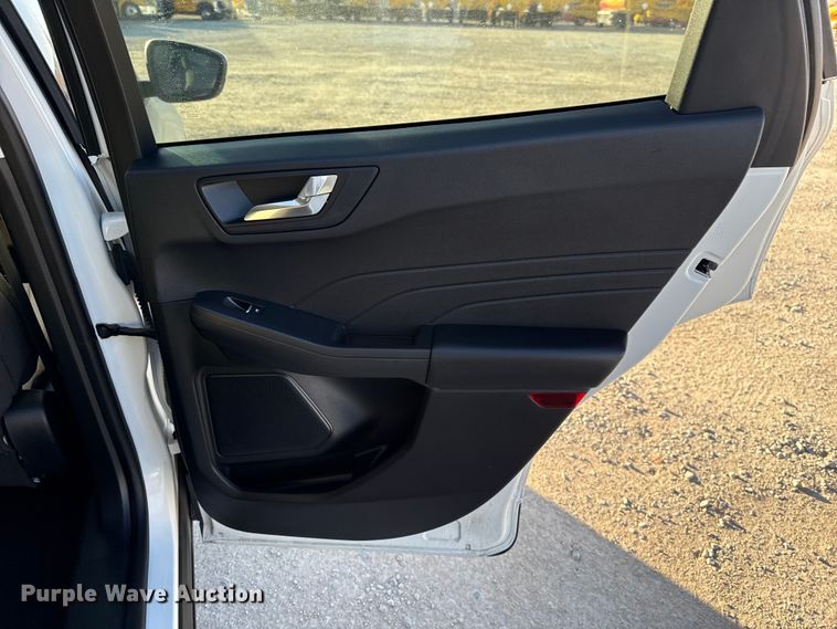 image for item EE3431 2021 Ford Escape SE SUV